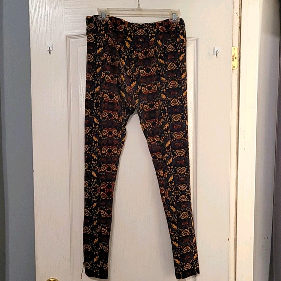 LuLaRoe Pants - 🧚‍♂️5/$25 Lularoe Tall and Curvy leggings.